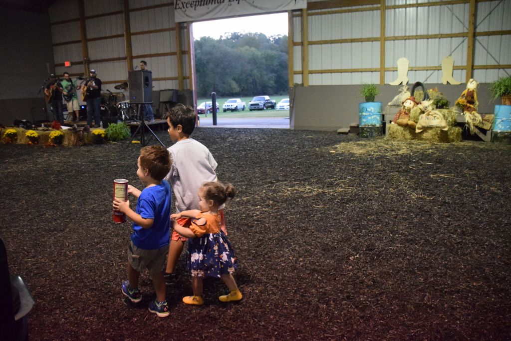 riddle center barn event 10-19 253 (1024x683).jpg